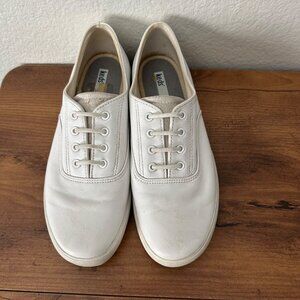 Keds Slip On Sneaker Round Toe Leather Minimalist Effortless Essential White 9.5